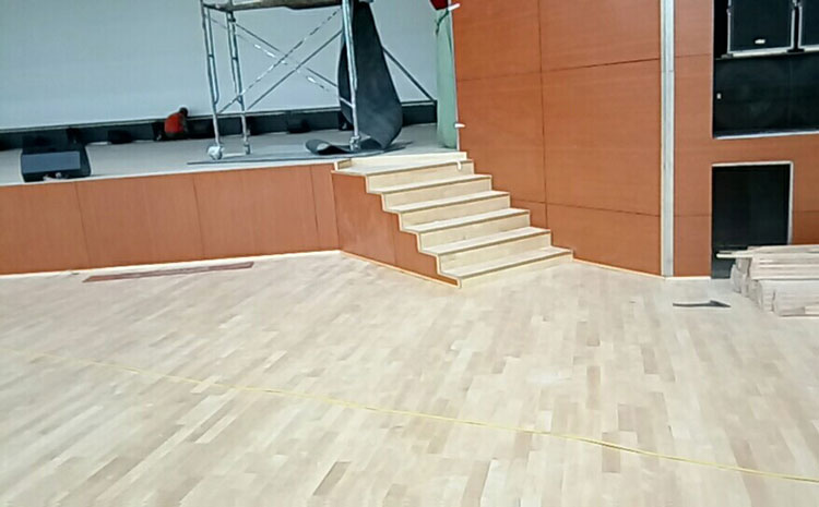 柞木籃球館木地板施工技術方案