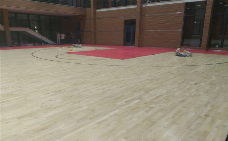 楓木籃球木地板、柞木籃球館運動木地板區(qū)別