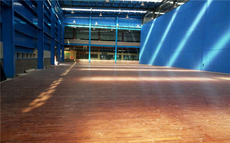 五角楓體育木地板施工技術方案