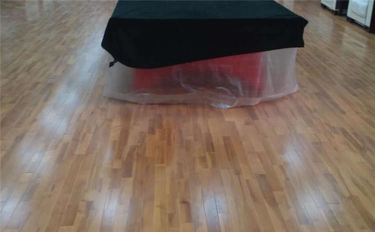 成都硬木企口體育場地板施工方案