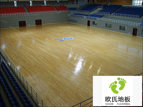 籃球館實木地板開裂怎么辦