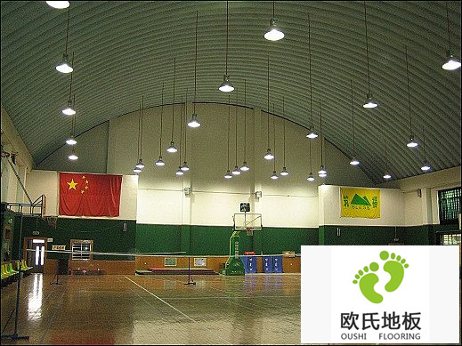 被水浸泡過的體育實木地板應如何處理？