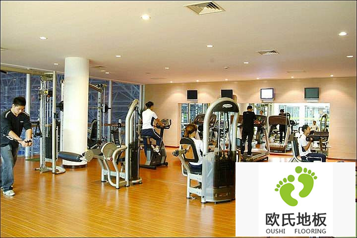 室內健身運動應該選擇什么類型的地板？