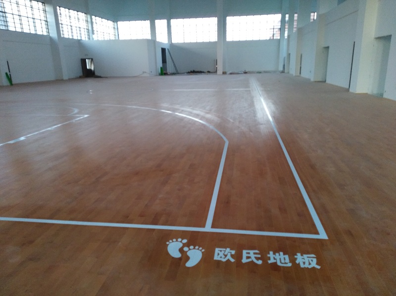 江蘇徐州悅城小學籃球木地板施工案例